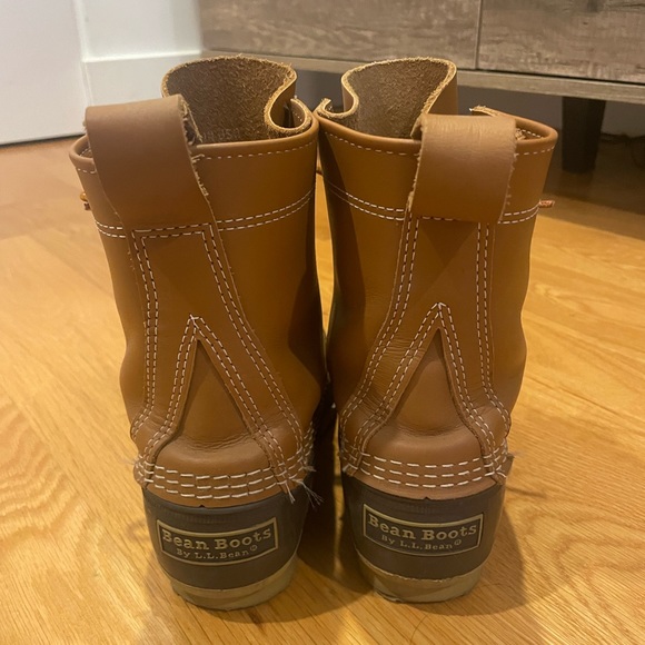 L.L. Bean 8” boot, size 7 medium B - Picture 3 of 6